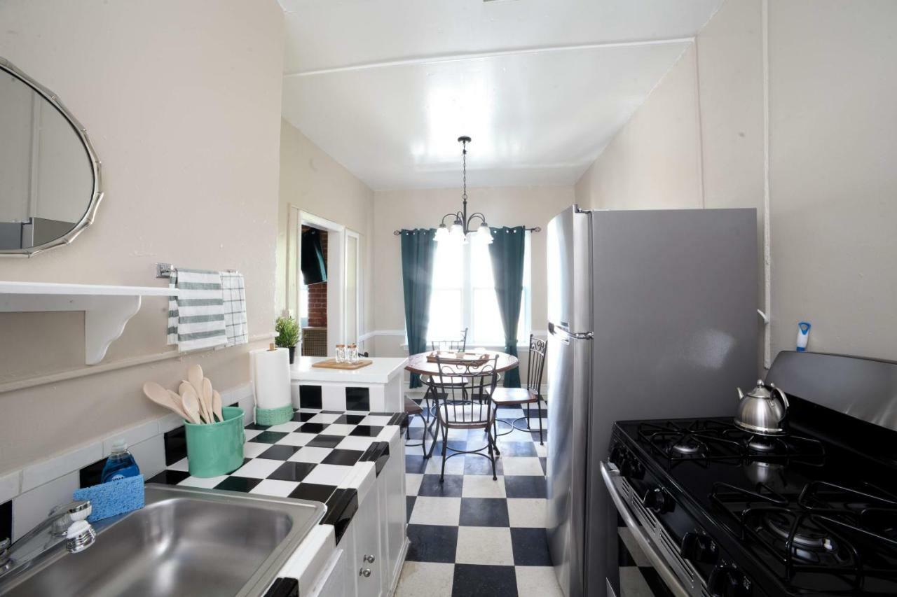 לוס אנג'לס The Canterbury Suites מראה חיצוני תמונה