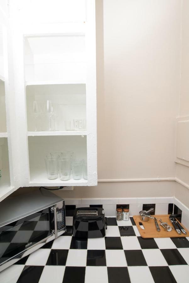 לוס אנג'לס The Canterbury Suites מראה חיצוני תמונה