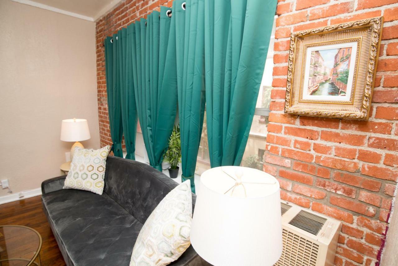 לוס אנג'לס The Canterbury Suites מראה חיצוני תמונה