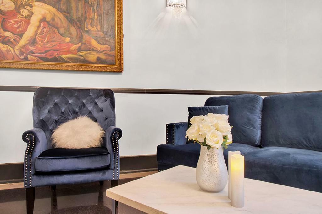 לוס אנג'לס The Canterbury Suites מראה חיצוני תמונה
